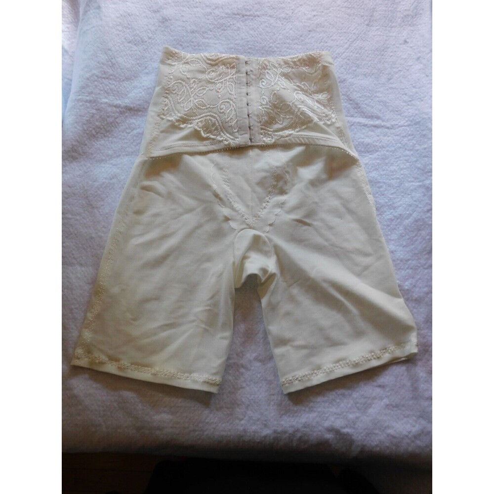 Diana Secret Shaper M Vintage Women's White Shaper Style J304 Size Medium